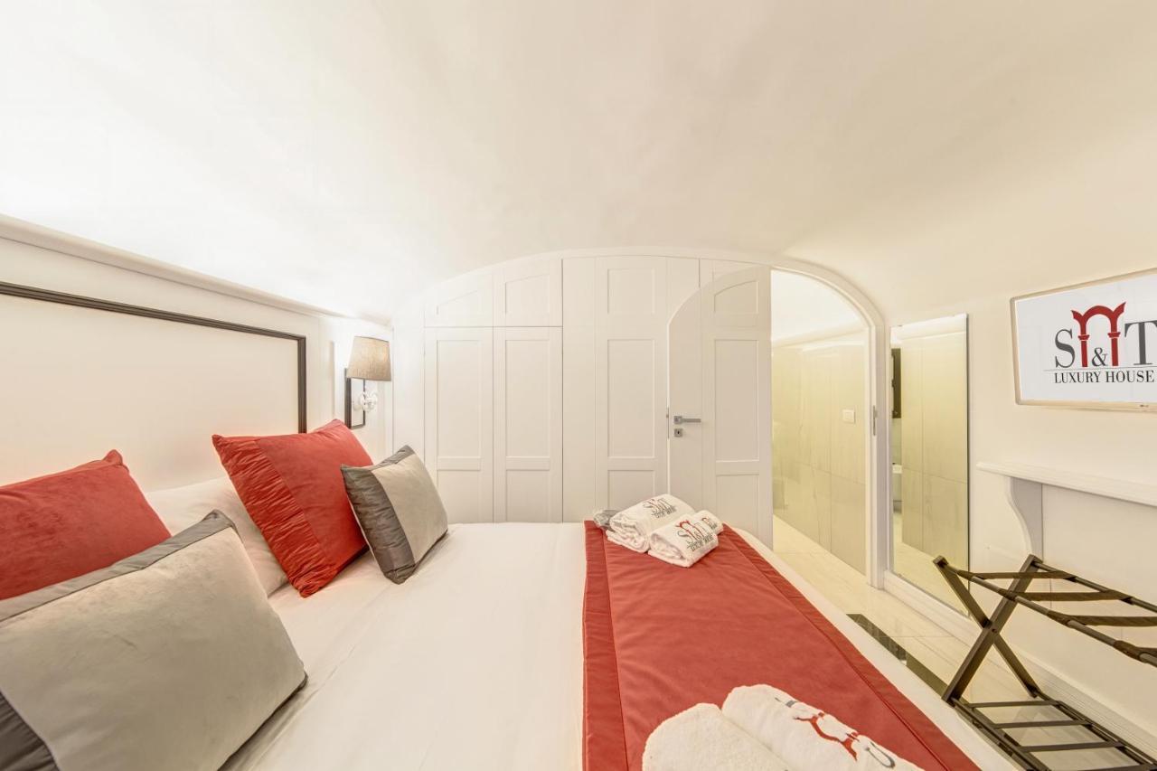 S&t Luxury House In Plebiscito Square * Naples