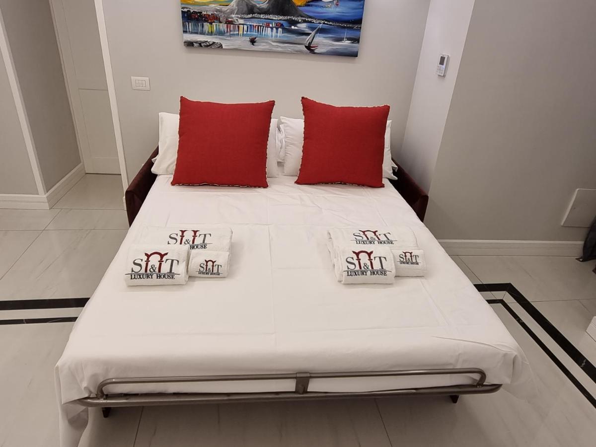 S&t Luxury House In Plebiscito Square Naples
