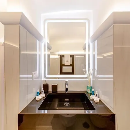 Appartamento S&T Luxury House In Plebiscito Square Napoli Esterno foto